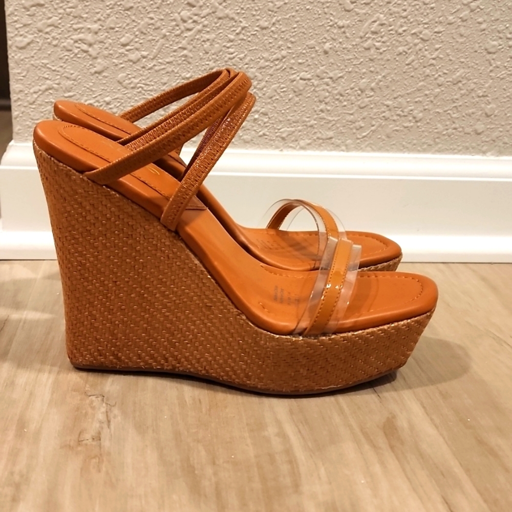 NEVER WORN Aldo Wedges